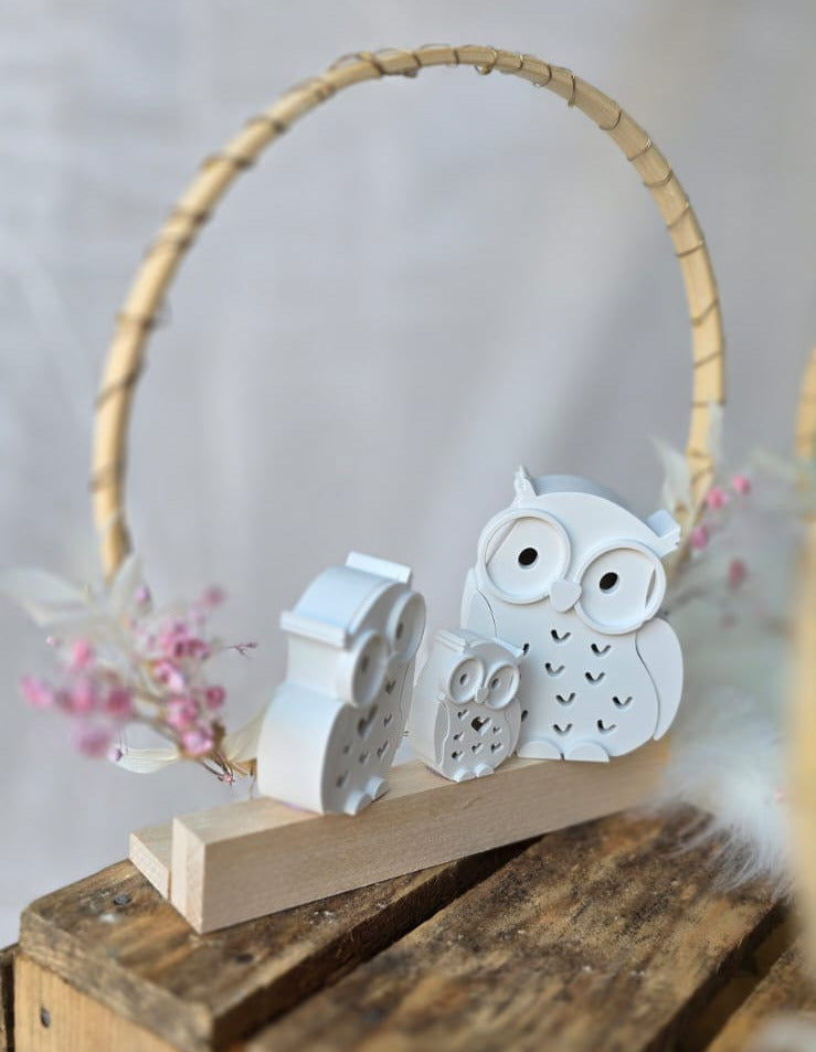 Lichterbogen aus Holz – Eulen, Trockenblumen & sanftes Licht | Handgemacht, Keraflott-Eulen
